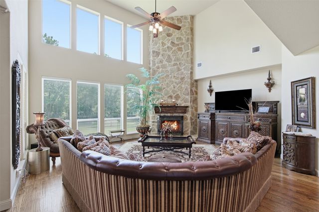 9312 Wood Duck Drive, Fort Worth, TX 76118