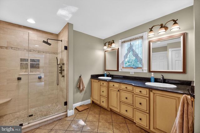 35 PHEASANT DR, Sicklerville, NJ 08081