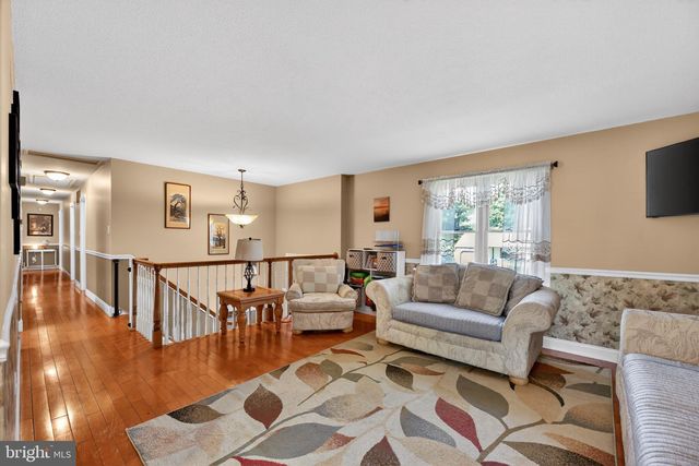 35 PHEASANT DR, Sicklerville, NJ 08081