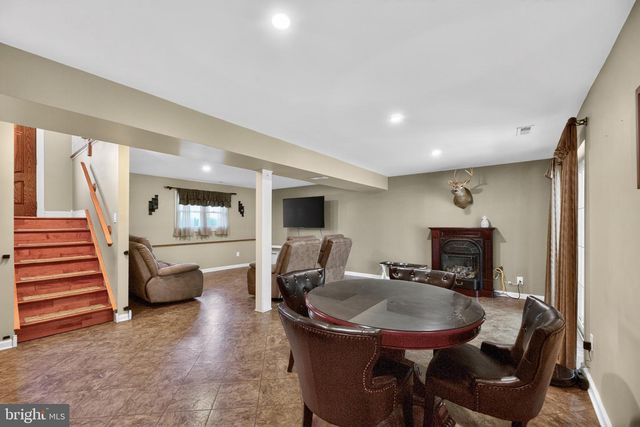 35 PHEASANT DR, Sicklerville, NJ 08081