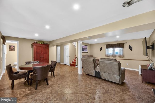 35 PHEASANT DR, Sicklerville, NJ 08081