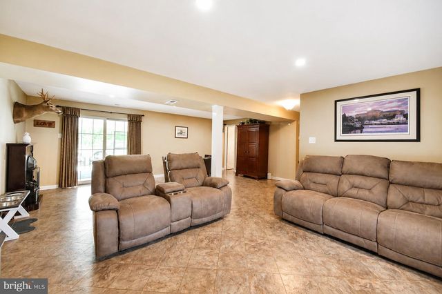 35 PHEASANT DR, Sicklerville, NJ 08081