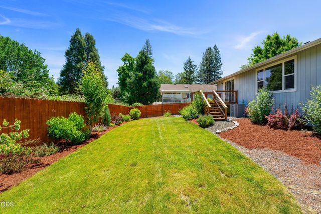 2503 NW Lassen Way, Grants Pass, OR 97526