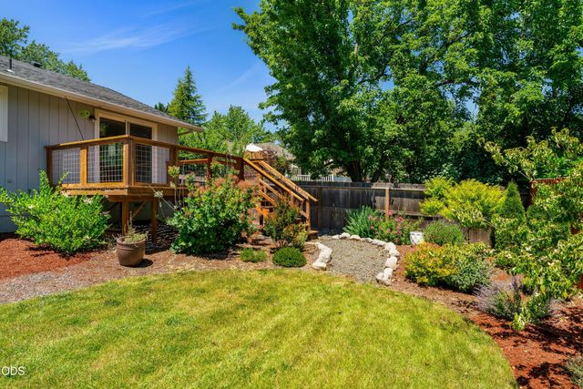2503 NW Lassen Way, Grants Pass, OR 97526
