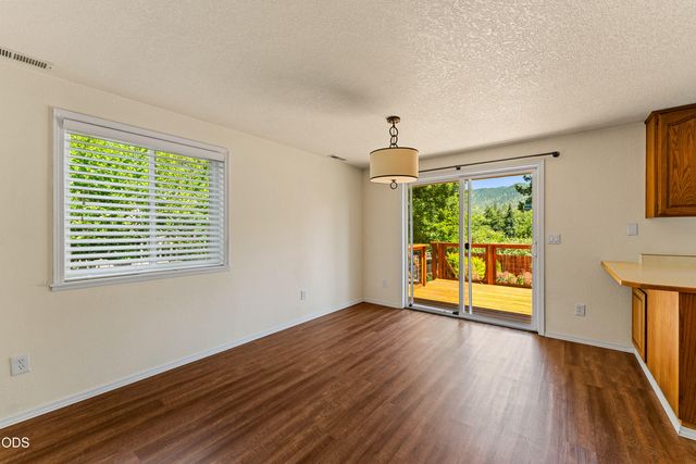 2503 NW Lassen Way, Grants Pass, OR 97526