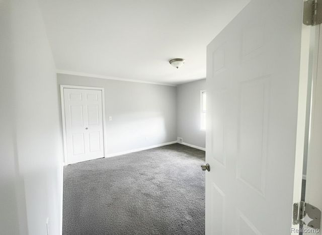 15095 Strathmoor Street, Detroit, MI 48227