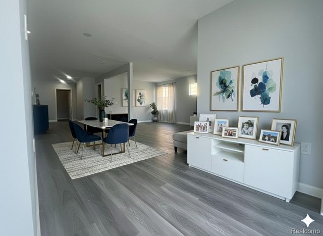 15095 Strathmoor Street, Detroit, MI 48227