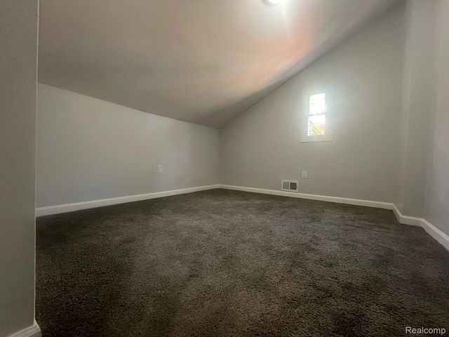 15095 Strathmoor Street, Detroit, MI 48227