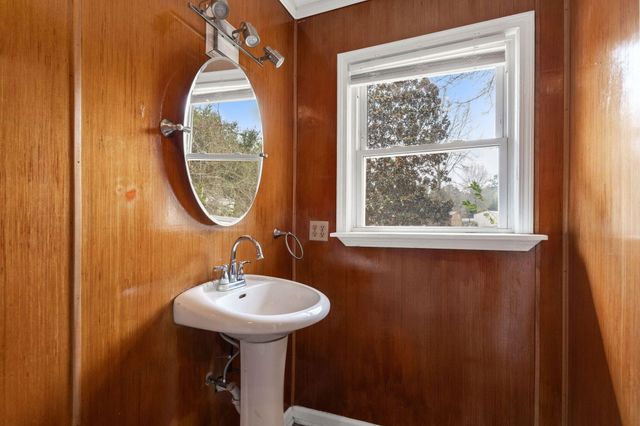 5232 Charleston Highway, Walterboro, SC 29488