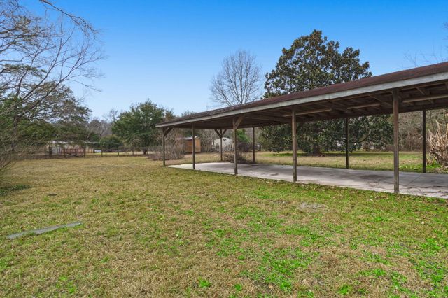 5232 Charleston Highway, Walterboro, SC 29488