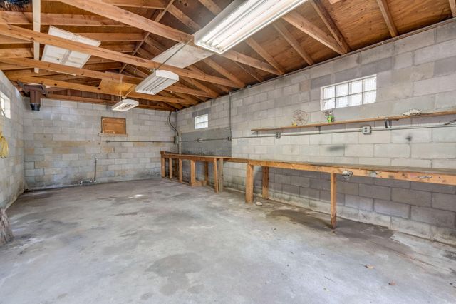 5232 Charleston Highway, Walterboro, SC 29488