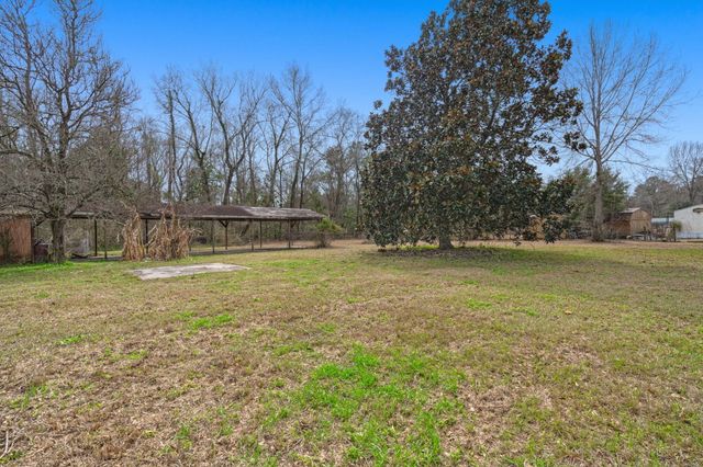 5232 Charleston Highway, Walterboro, SC 29488