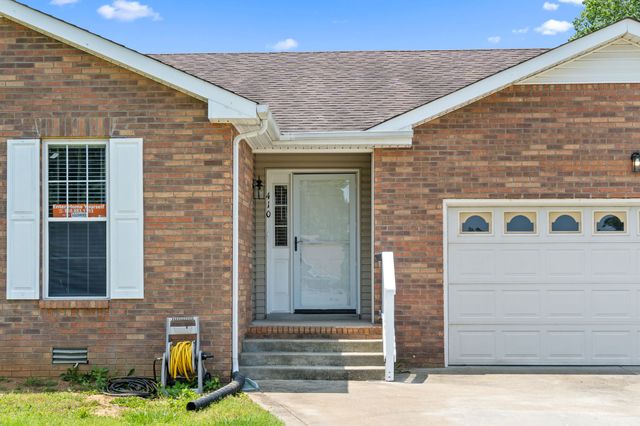 410 Sandburg Dr, Clarksville, TN 37042