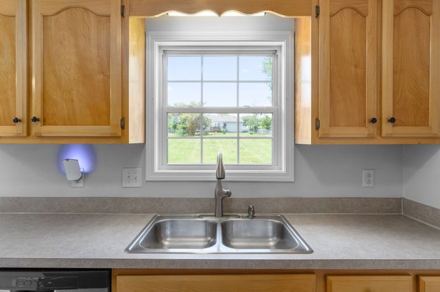 410 Sandburg Dr, Clarksville, TN 37042