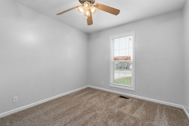 410 Sandburg Dr, Clarksville, TN 37042