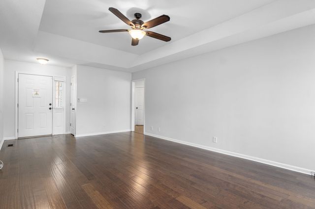 410 Sandburg Dr, Clarksville, TN 37042