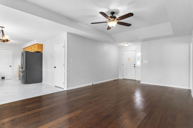 410 Sandburg Dr, Clarksville, TN 37042