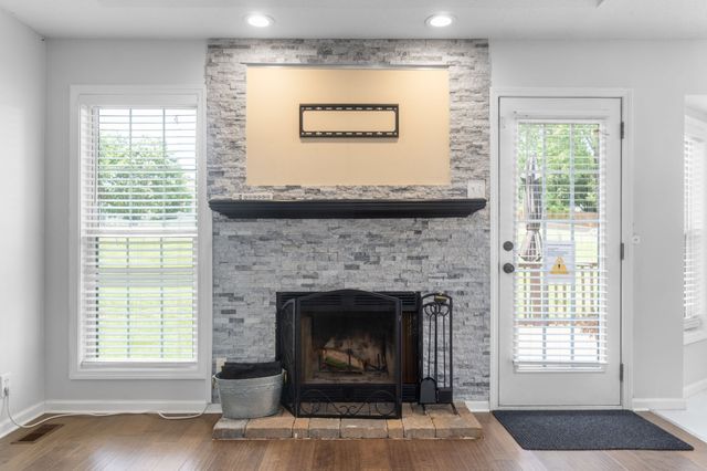 410 Sandburg Dr, Clarksville, TN 37042