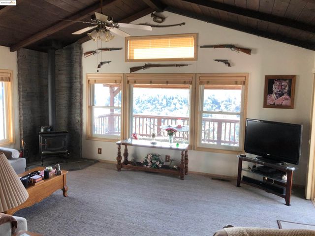 21239 Pokie Dr., Soulsbyville, CA 95372