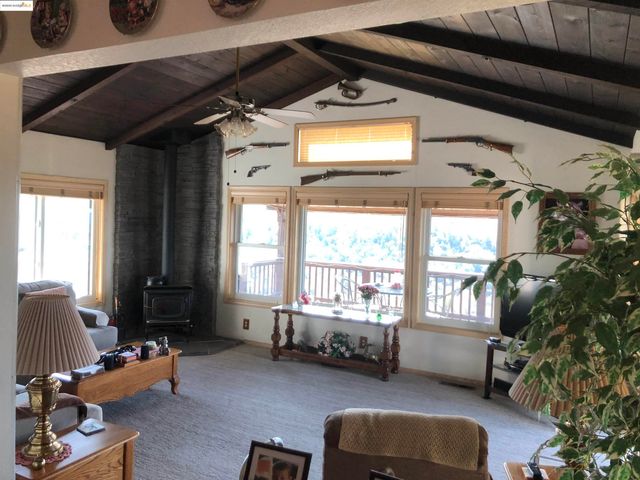 21239 Pokie Dr., Soulsbyville, CA 95372