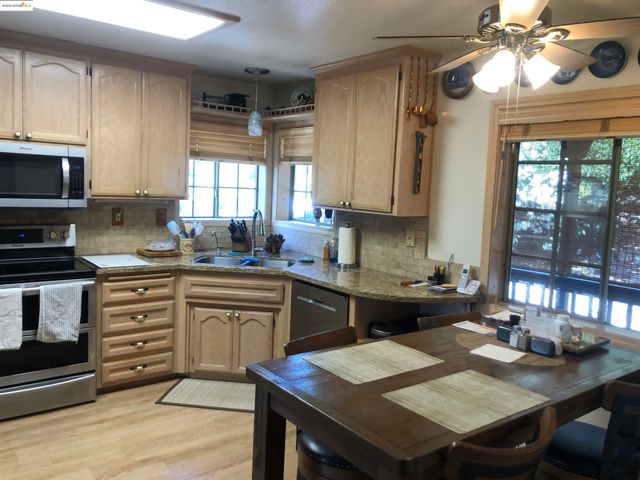 21239 Pokie Dr., Soulsbyville, CA 95372