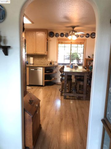 21239 Pokie Dr., Soulsbyville, CA 95372