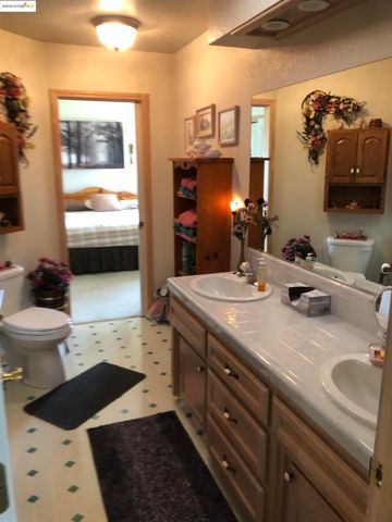 21239 Pokie Dr., Soulsbyville, CA 95372