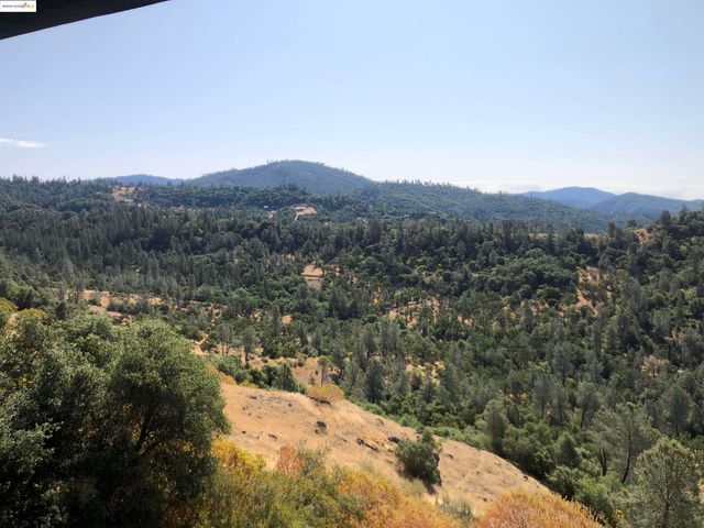 21239 Pokie Dr., Soulsbyville, CA 95372