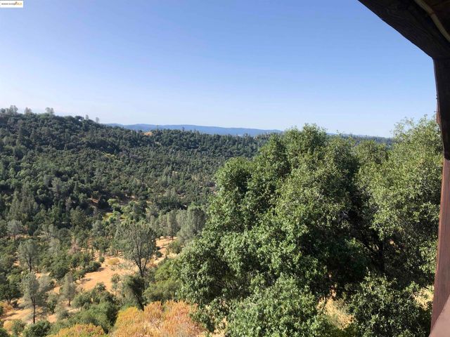 21239 Pokie Dr., Soulsbyville, CA 95372