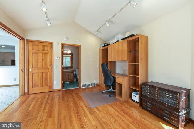 1624 CROWN POINT LN, Cherry Hill, NJ 08003