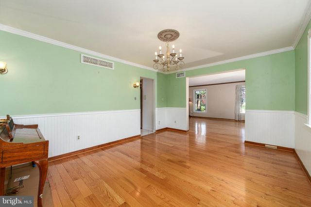 1624 CROWN POINT LN, Cherry Hill, NJ 08003