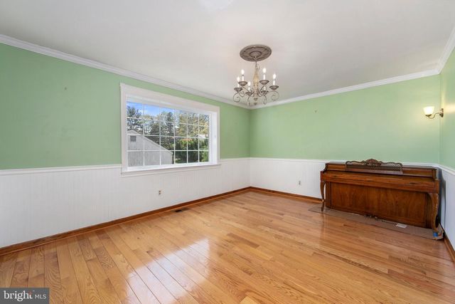 1624 CROWN POINT LN, Cherry Hill, NJ 08003