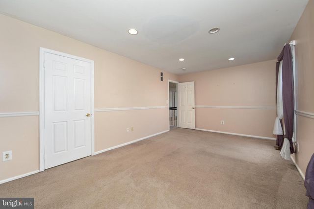 1624 CROWN POINT LN, Cherry Hill, NJ 08003