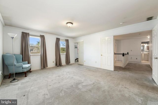 1624 CROWN POINT LN, Cherry Hill, NJ 08003