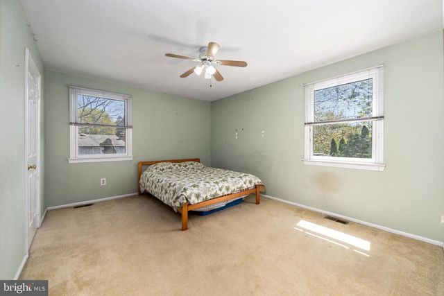 1624 CROWN POINT LN, Cherry Hill, NJ 08003