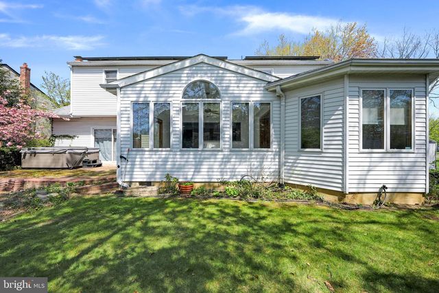 1624 CROWN POINT LN, Cherry Hill, NJ 08003