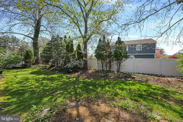1624 CROWN POINT LN, Cherry Hill, NJ 08003