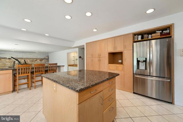 1624 CROWN POINT LN, Cherry Hill, NJ 08003