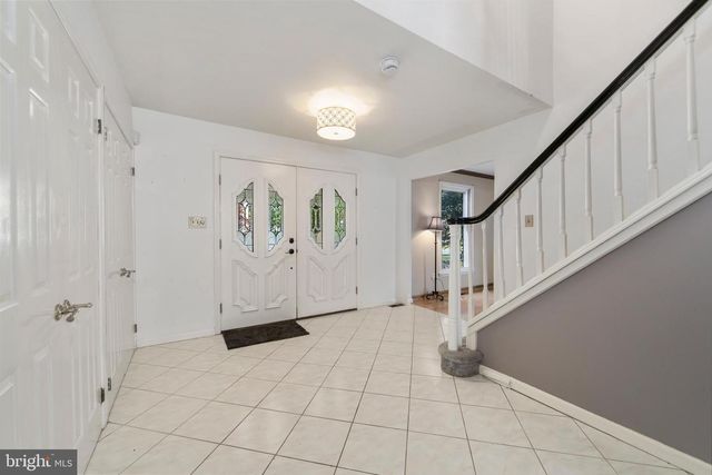 1624 CROWN POINT LN, Cherry Hill, NJ 08003