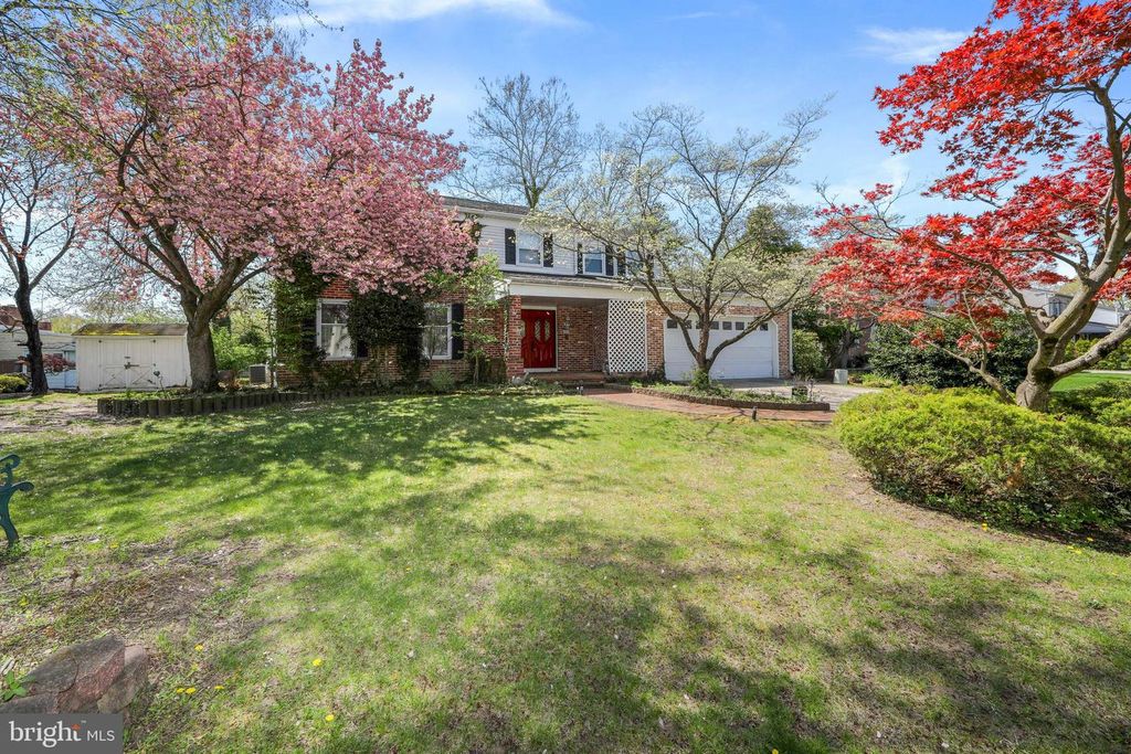 1624 CROWN POINT LN, Cherry Hill, NJ 08003