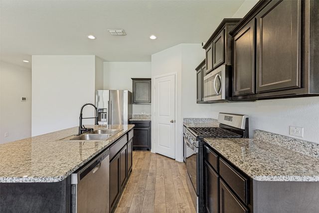 9704 Calhoun Falls Drive, Fort Worth, TX 76108
