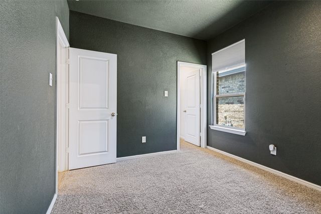 9704 Calhoun Falls Drive, Fort Worth, TX 76108