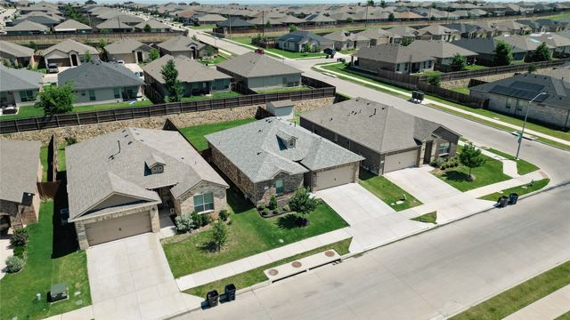 9704 Calhoun Falls Drive, Fort Worth, TX 76108