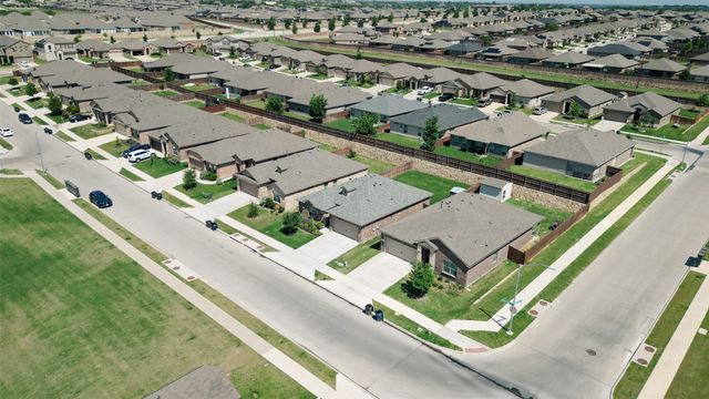 9704 Calhoun Falls Drive, Fort Worth, TX 76108