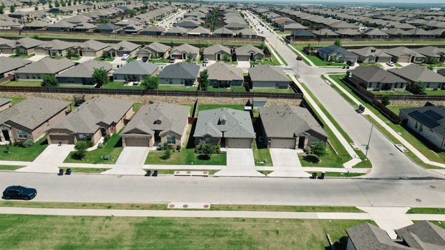 9704 Calhoun Falls Drive, Fort Worth, TX 76108