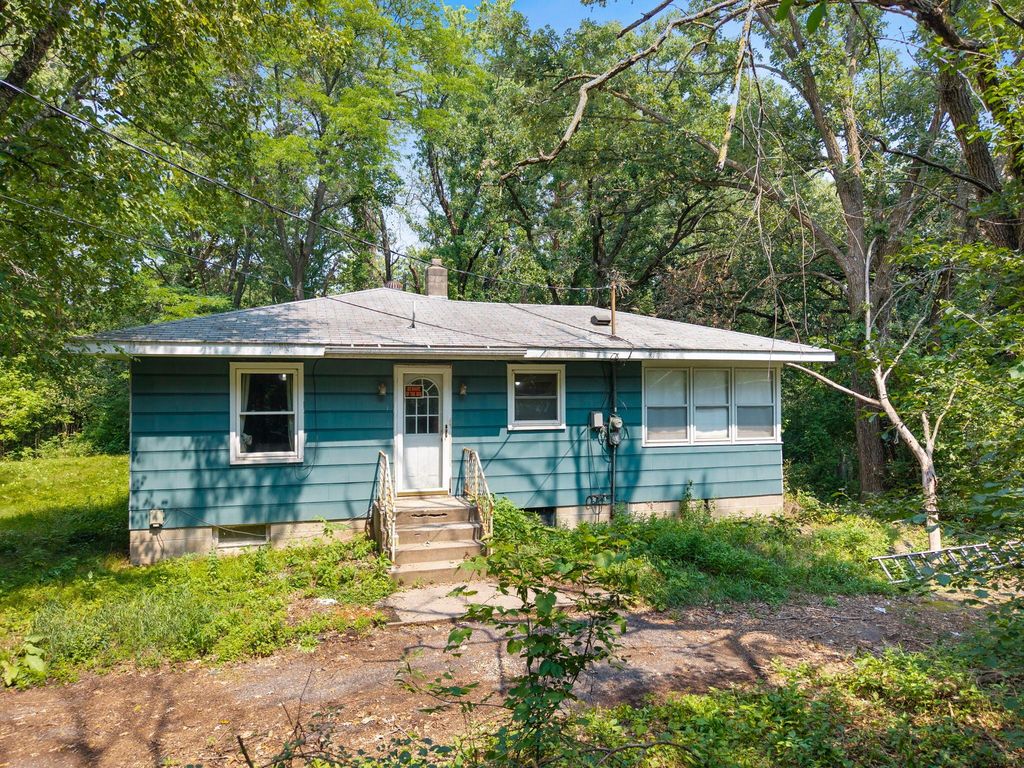 17225 Round Lake Boulevard NW, Andover, MN 55304 — exterior