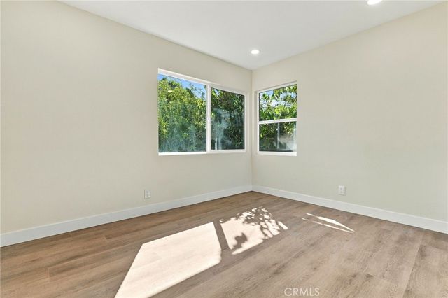 6324 Tampa Avenue, Tarzana, CA 91335