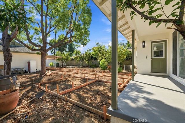 6324 Tampa Avenue, Tarzana, CA 91335