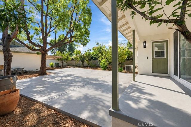 6324 Tampa Avenue, Tarzana, CA 91335