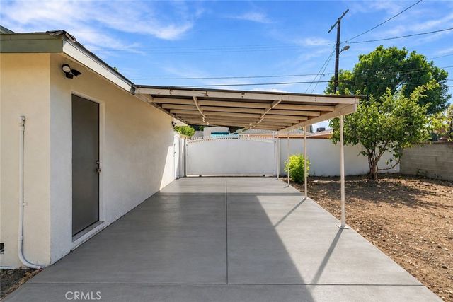 6324 Tampa Avenue, Tarzana, CA 91335